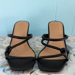 ABERCROMBIE & FITCH kitten strap heels